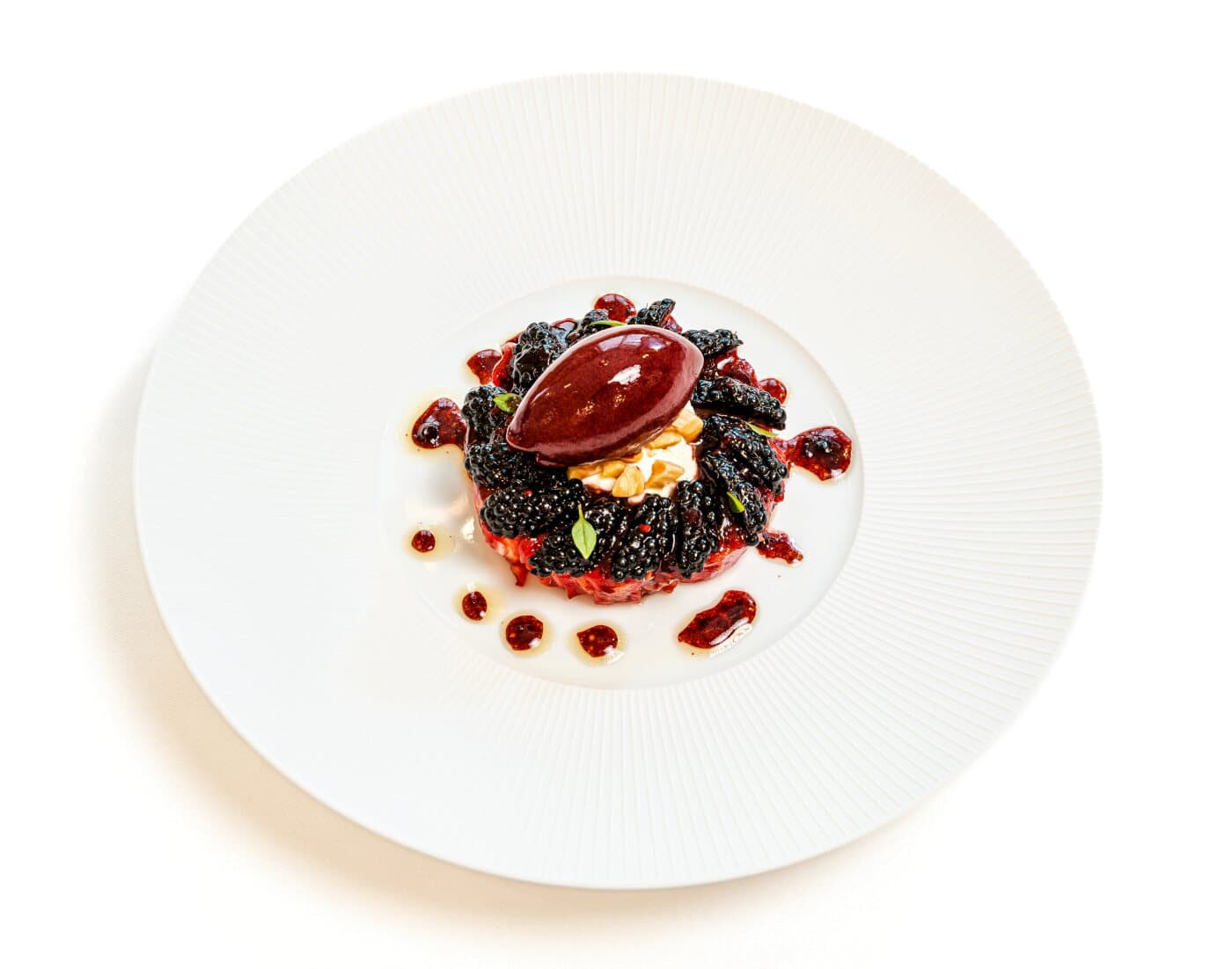 Dessert aux mûres et sorbet, signé du chef